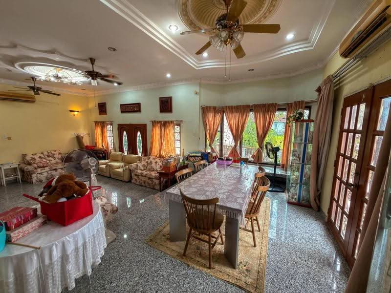 Bungalow House for Sale in Kayangan Heights (Shah Alam) - Andy Riki - Living Room - PropertyGuru.com.my