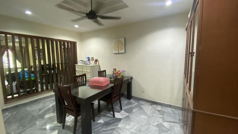 Rumah Teres 2-Tingkat untuk Dijual di Usj 3a (Subang Jaya) - Khai Lim - Dining Room - PropertyGuru.com.my