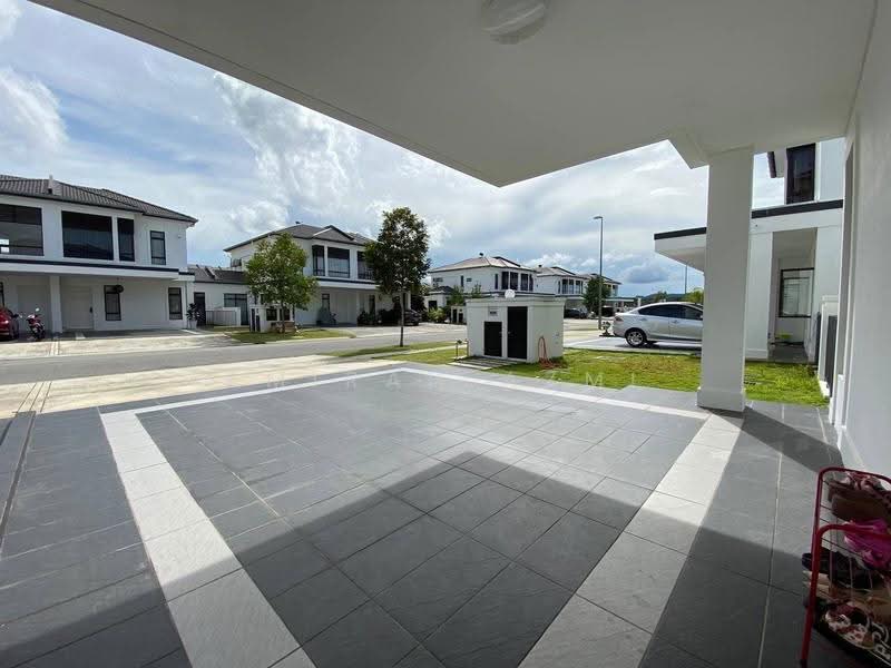Rumah Teres 2-Tingkat untuk Dijual di Eco Grandeur (Puncak Alam) - Amirah Azmi - Exterior - PropertyGuru.com.my
