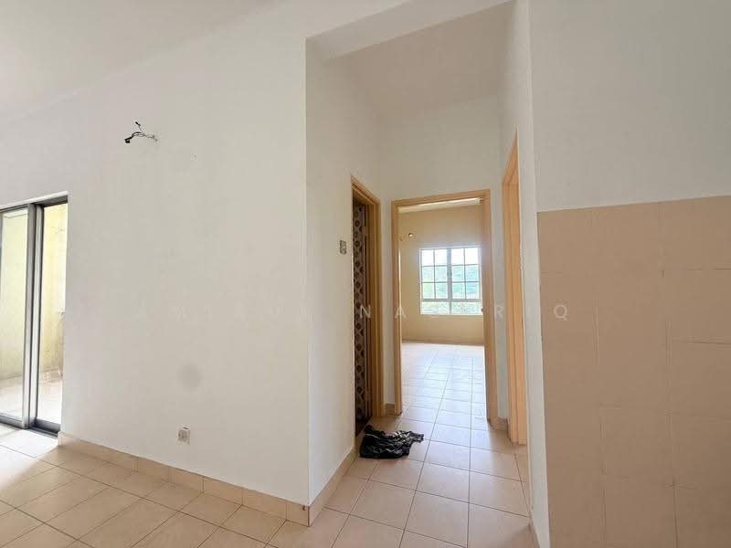 Pangsapuri untuk Dijual di Pangsapuri Kasuarina - Amirul Nasyriq - Interior - PropertyGuru.com.my