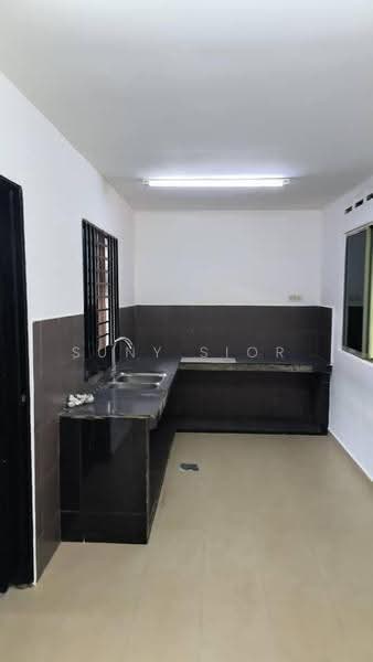1-storey Terraced House for Sale in Taman Universiti (Skudai) - Suny Sior - Kitchen - PropertyGuru.com.my