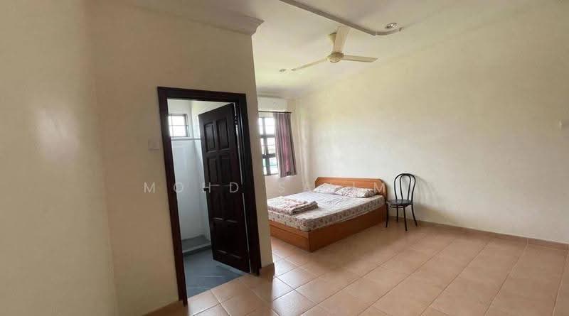Bungalow House for Sale in Kuantan (Pahang) - Mohd Salimi - Bedroom - PropertyGuru.com.my