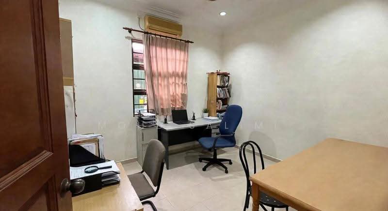 Bungalow House for Sale in Kuantan (Pahang) - Mohd Salimi - Study - PropertyGuru.com.my