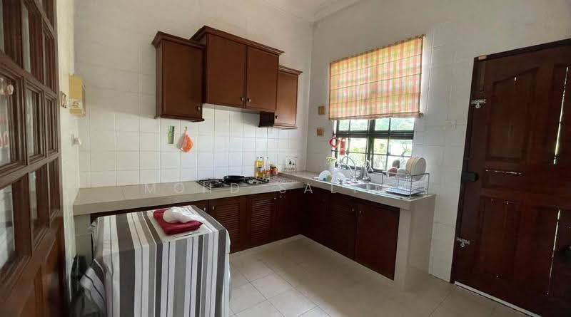 Bungalow House for Sale in Kuantan (Pahang) - Mohd Salimi - Kitchen - PropertyGuru.com.my