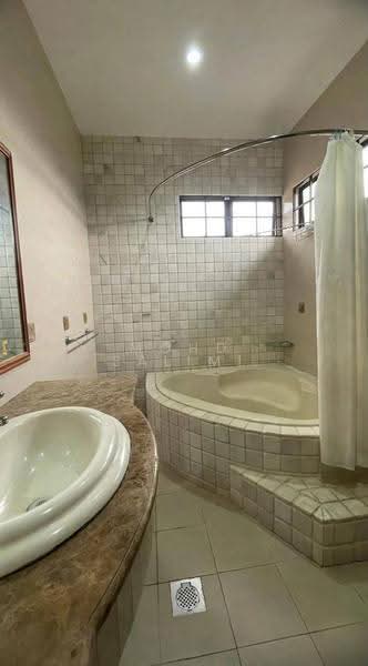 Bungalow House for Sale in Kuantan (Pahang) - Mohd Salimi - Bathroom - PropertyGuru.com.my