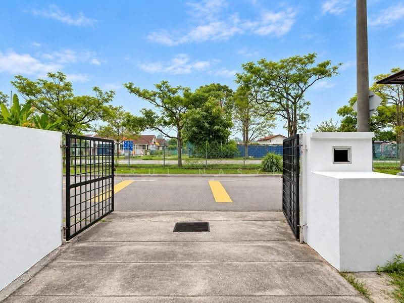 Rumah Teres 2-Tingkat untuk Dijual di Puchong (Selangor) - Amirul Nasyriq - Exterior - PropertyGuru.com.my