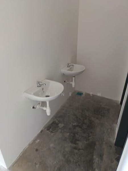 Shop / Office for Rent in Taman Usahaniaga (Bukit Mertajam) - Jasmine Teh - Bathroom - PropertyGuru.com.my