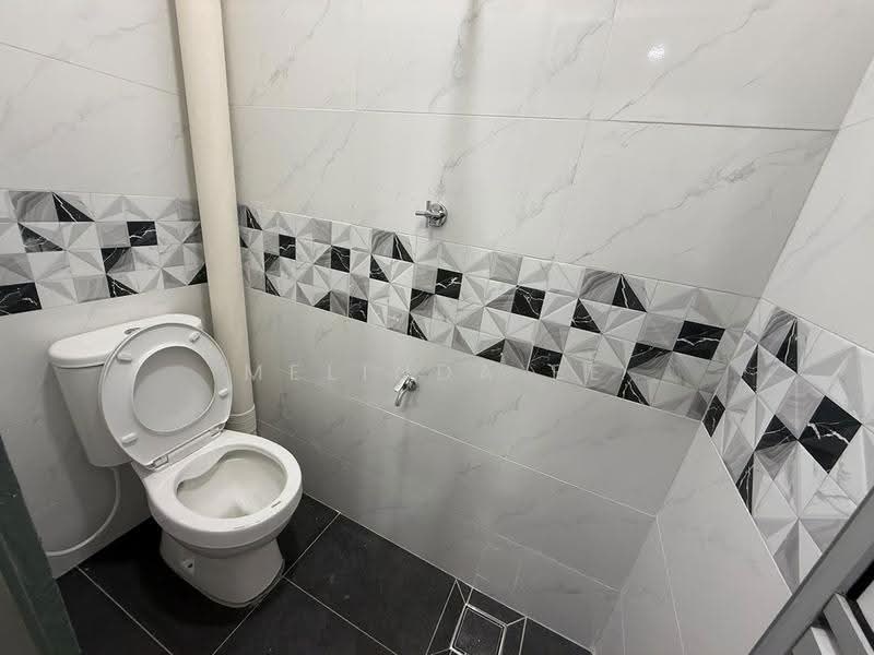 Rumah Teres 2-Tingkat untuk Dijual di Bandar Putra Kulai (Kulai) - Melinda Ee - Bathroom - PropertyGuru.com.my