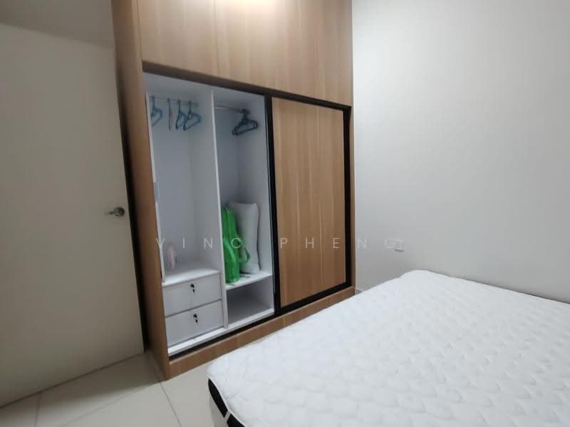 Service Residence for Sale at Ong Kim Wee Residence - Vinc Pheng - Bedroom - PropertyGuru.com.my
