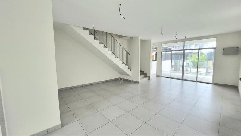 Rumah Teres 2-Tingkat untuk Dijual di Bandar Baru Sri Klebang (Chemor) - Lee Muzi - Living Room - PropertyGuru.com.my