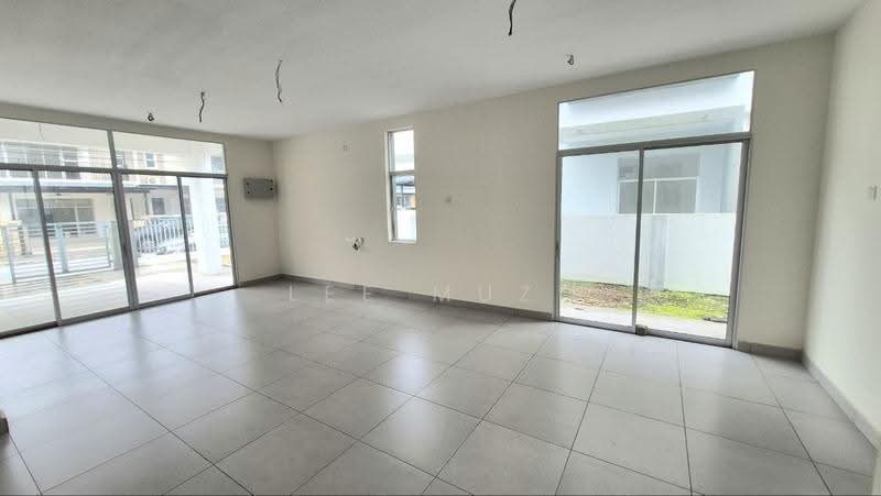 Rumah Teres 2-Tingkat untuk Dijual di Bandar Baru Sri Klebang (Chemor) - Lee Muzi - Living Room - PropertyGuru.com.my