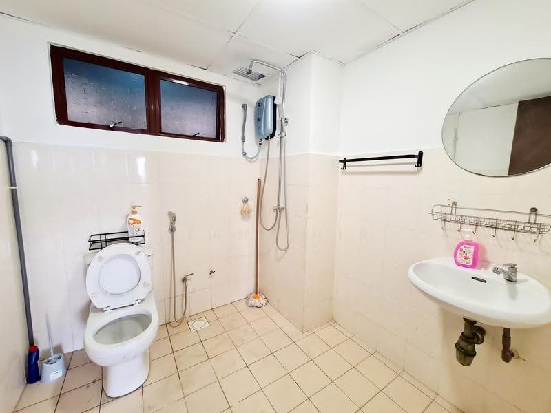 Kondominium untuk Dijual di Palm Spring @ Damansara - Sean Chia - Bathroom - PropertyGuru.com.my