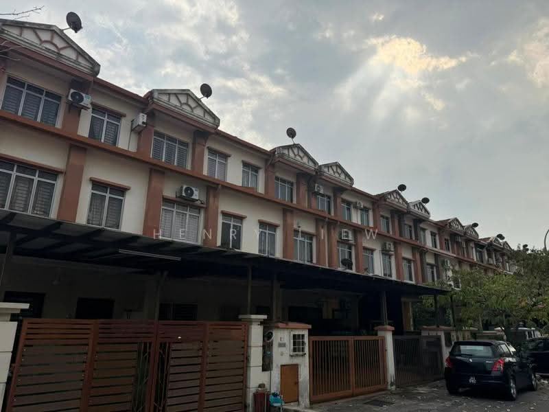 Rumah Teres 2.5-Tingkat untuk Dijual di Puchong (Selangor) - Henry Liew - Exterior - PropertyGuru.com.my