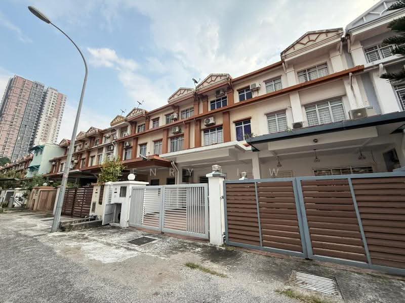 Rumah Teres 2.5-Tingkat untuk Dijual di Puchong (Selangor) - Henry Liew - Exterior - PropertyGuru.com.my