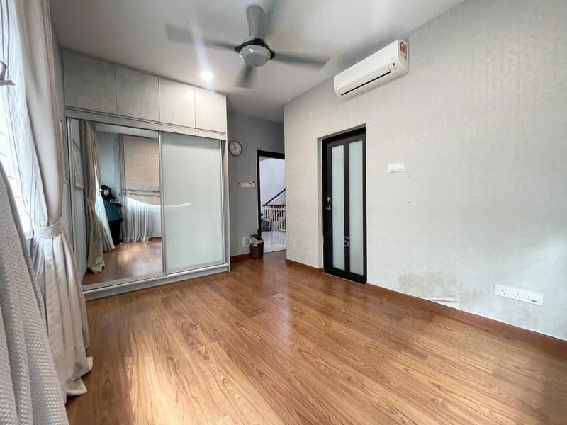 Semi-Detached House for Sale in Selayang (Selangor) - Farid Yusof - Bedroom - PropertyGuru.com.my