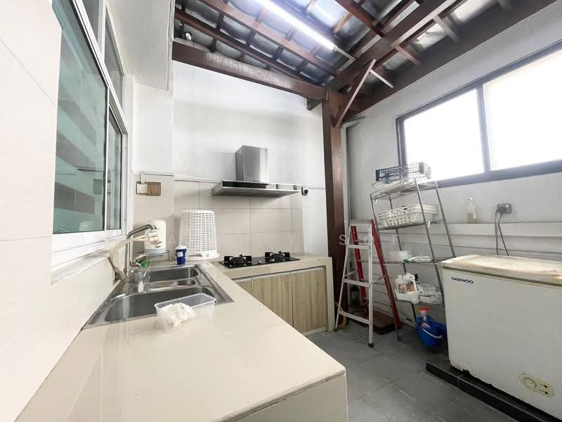 Semi-Detached House for Sale in Selayang (Selangor) - Farid Yusof - Kitchen - PropertyGuru.com.my