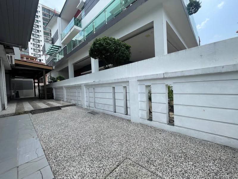 Semi-Detached House for Sale in Selayang (Selangor) - Farid Yusof - Exterior - PropertyGuru.com.my