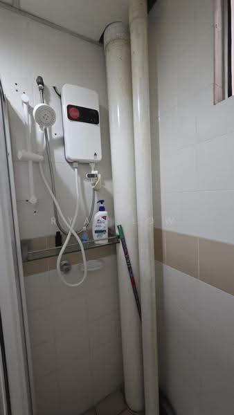 Condominium for Rent at Puncak Banyan - Ryan Low - Bathroom - PropertyGuru.com.my