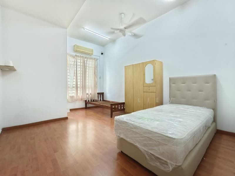 Semi-Detached House for Rent in Bandar Teknologi Kajang (Kajang) - Nichole Liew - Bedroom - PropertyGuru.com.my