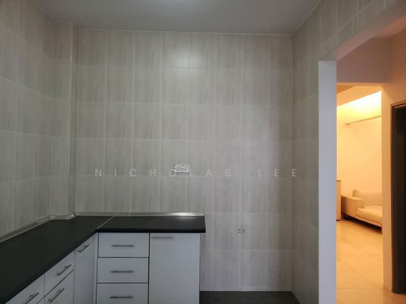 Kondominium untuk Dijual di Canning Suites - Nicholas Lee - Kitchen - PropertyGuru.com.my