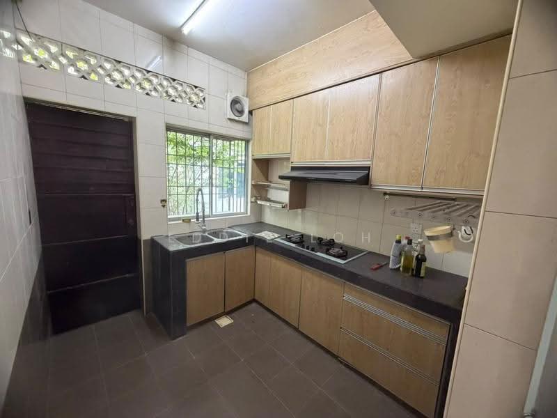 2-storey Terraced House for Rent in Bandar Baru Ampang (Ampang) - Eddie Loh - Kitchen - PropertyGuru.com.my