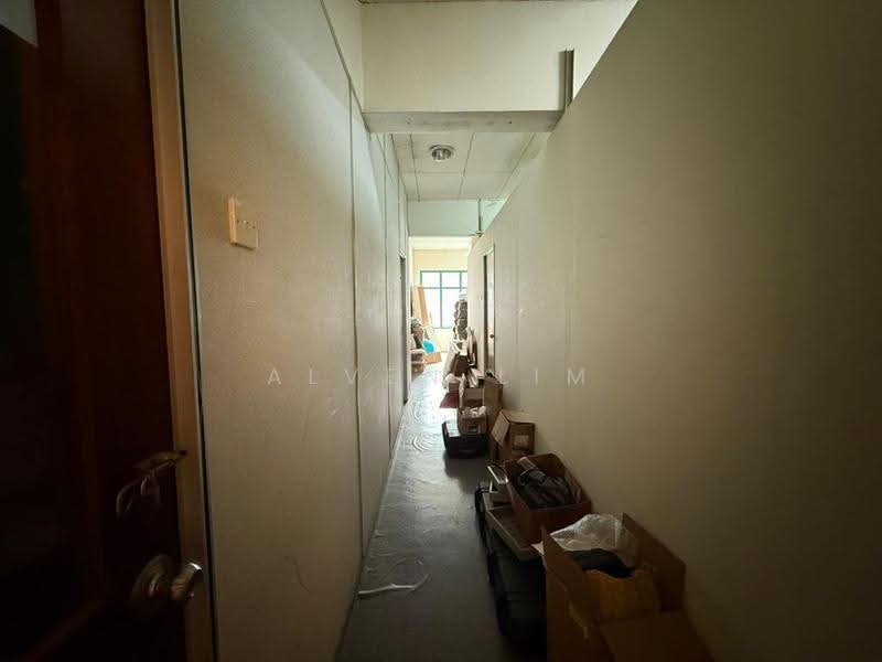 Office for Rent in Bandar Sri Damansara (Selangor) - Alven Lim - Corridor - PropertyGuru.com.my
