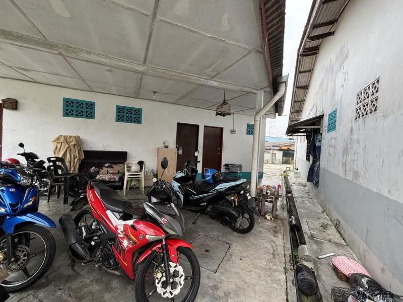 Rumah Teres 1-Tingkat untuk Dijual di Taman Bahagia (Senai) - Edmund Loh - Exterior - PropertyGuru.com.my