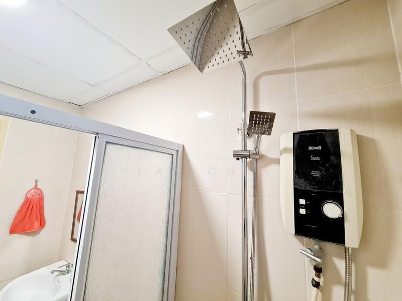 Kediaman Servis untuk Dijual di OUG Parklane - Sean Chia - Bathroom - PropertyGuru.com.my