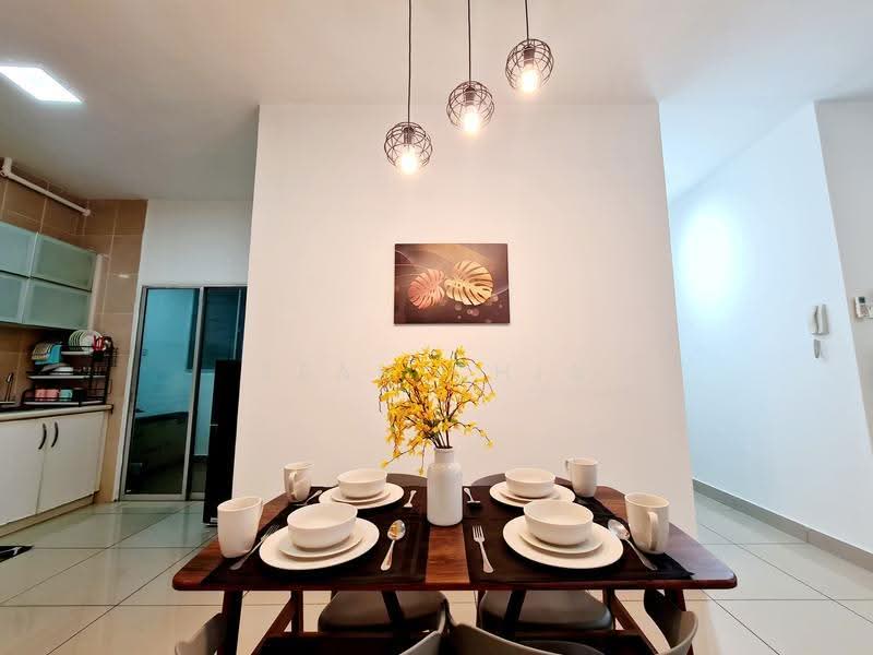 Kediaman Servis untuk Dijual di OUG Parklane - Sean Chia - Dining Room - PropertyGuru.com.my