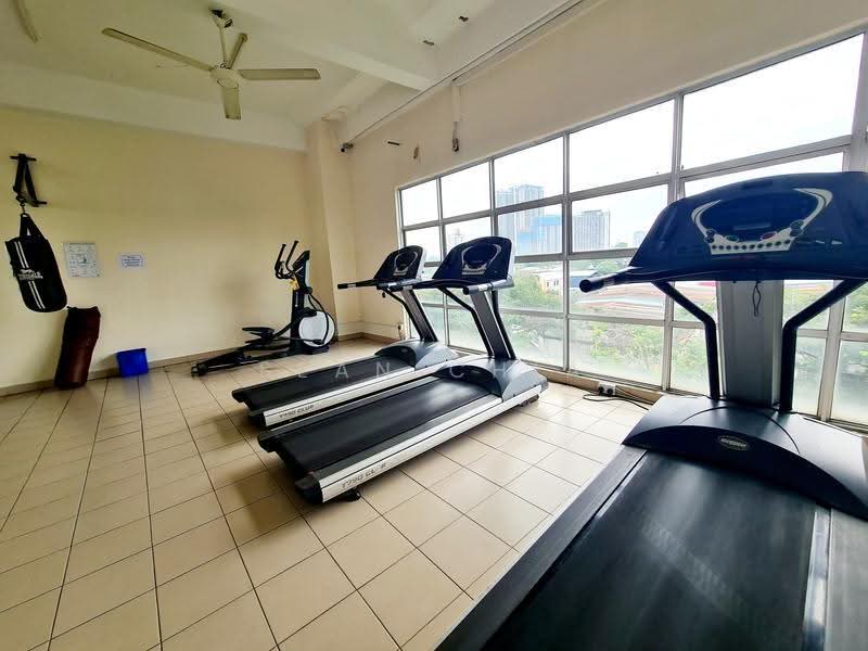 Kediaman Servis untuk Dijual di OUG Parklane - Sean Chia - Gym - PropertyGuru.com.my