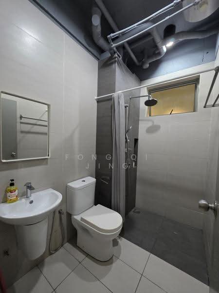 Kediaman Servis untuk Disewa di Cybersquare - Fong Qi Jing - Bathroom - PropertyGuru.com.my