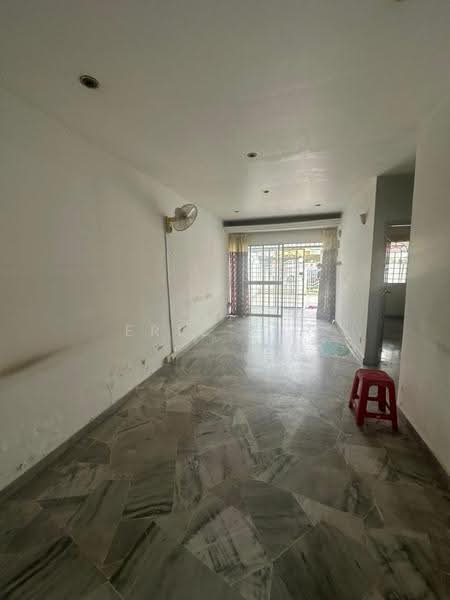 Rumah Teres 1-Tingkat untuk Disewa di Bandar Sri Damansara (Selangor) - Eric Per - Living Room - PropertyGuru.com.my