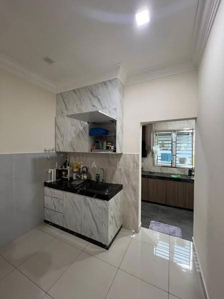 2-storey Terraced House for Sale in Bandar Seri Alam (Masai) - ILSA CHIN - Kitchen - PropertyGuru.com.my