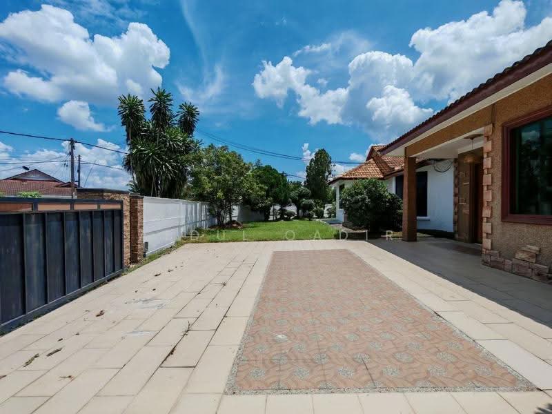Bungalow House for Sale in Bandar Rinching (Semenyih) - Abdul Qadir - Exterior - PropertyGuru.com.my