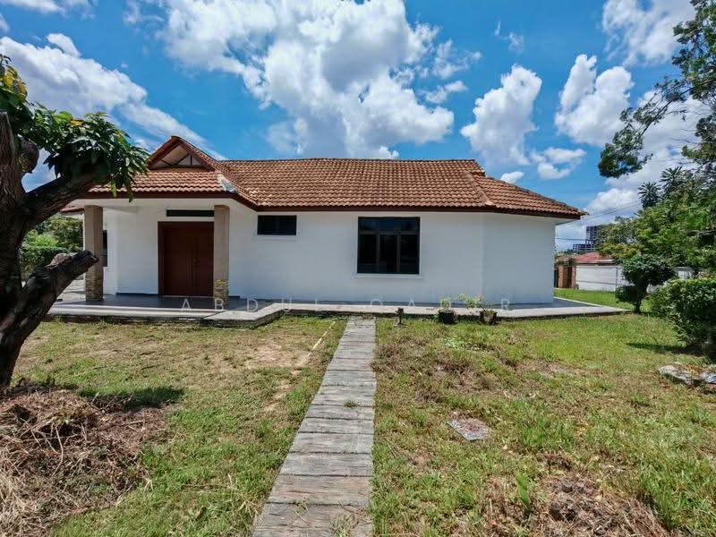Bungalow House for Sale in Bandar Rinching (Semenyih) - Abdul Qadir - Exterior - PropertyGuru.com.my