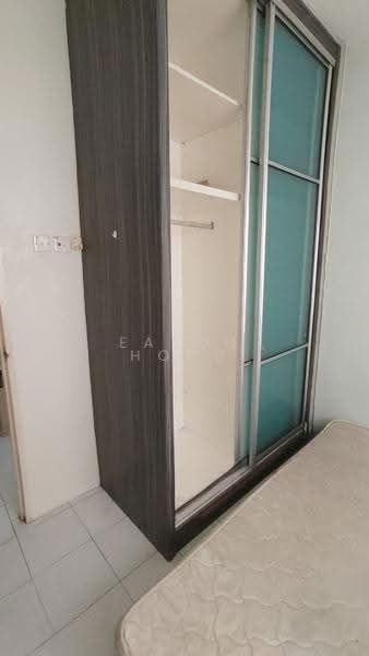 Pangsapuri untuk Disewa di Vista Impiana - Eason Hong - Bedroom - PropertyGuru.com.my