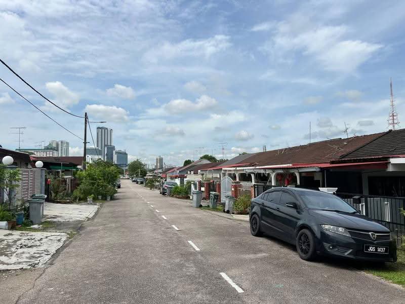 Rumah Teres 1-Tingkat untuk Dijual di Taman Sri Tebrau (Johor Bahru) - ILSA CHIN - Exterior - PropertyGuru.com.my