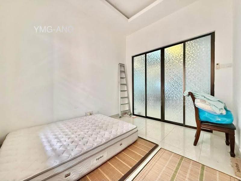 Rumah Banglo untuk Dijual di Aman Perdana (Kapar) - Raymond Cheng - Bedroom - PropertyGuru.com.my
