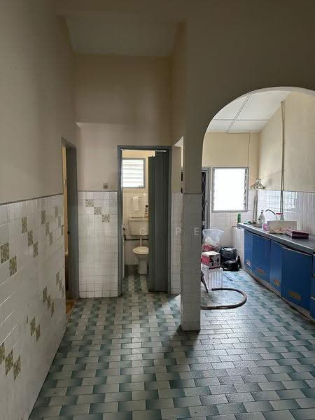 1-storey Terraced House for Sale in Taman Sri Bintang (Kepong) - Eric Per - Bathroom - PropertyGuru.com.my