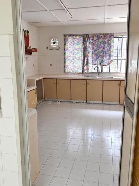 2-storey Terraced House for Rent in Taman Sri Endah (Sri Petaling) - Alan Hong - Kitchen - PropertyGuru.com.my