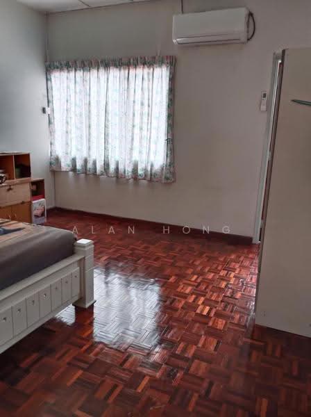 2-storey Terraced House for Rent in Taman Sri Endah (Sri Petaling) - Alan Hong - Bedroom - PropertyGuru.com.my