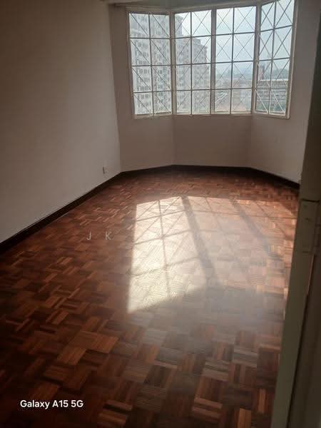 Kondominium untuk Dijual di Kelana D'Putera - JK Leong - Living Room - PropertyGuru.com.my