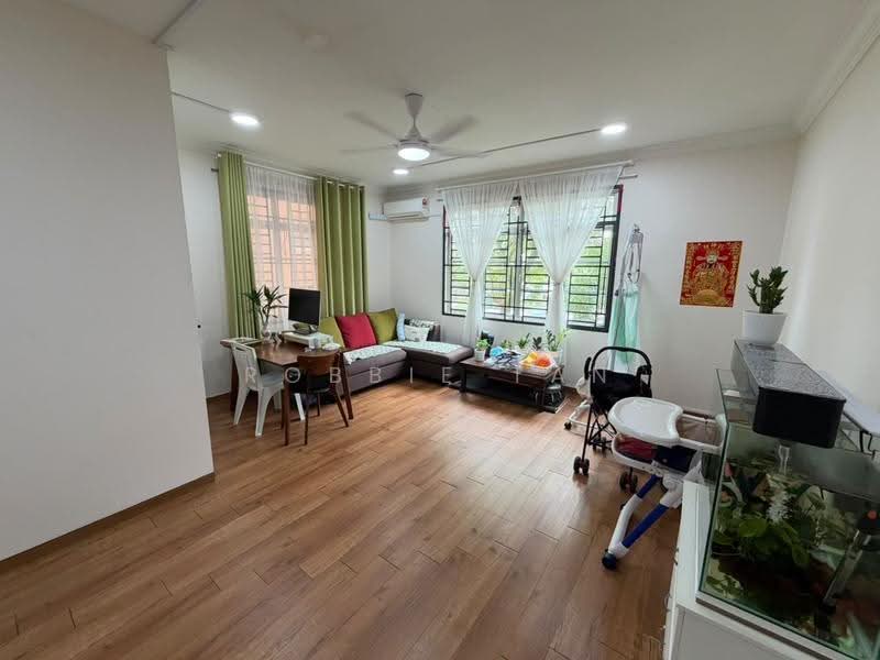 Pangsapuri untuk Dijual di Villa Bestari Apartment - Robbie Tan - Living Room - PropertyGuru.com.my