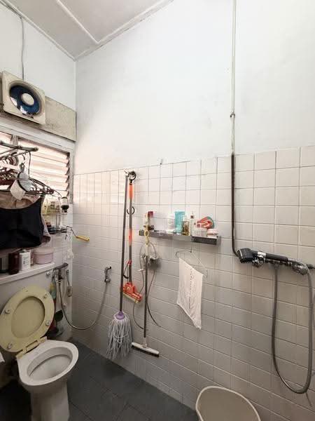 Rumah Teres 2-Tingkat untuk Dijual di Taman Midah (Cheras) - Dlynie Ooi - Bathroom - PropertyGuru.com.my