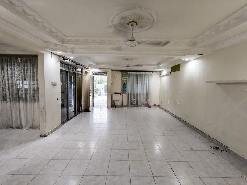 2-storey Terraced House for Sale in Taman Nusa Damai (Pasir Gudang) - Azlan Ismail aiproperty - Living Room - PropertyGuru.com.my
