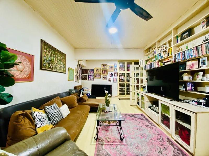 Rumah Banglo untuk Dijual di Ampang (Selangor) - Effendy Shohaili - Living Room - PropertyGuru.com.my
