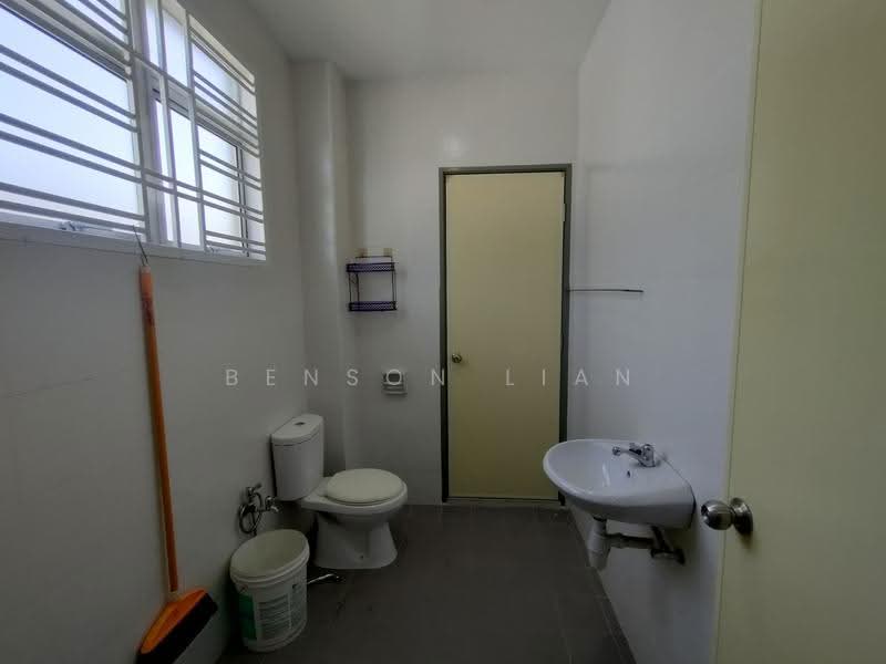 Rumah Teres 2-Tingkat untuk Dijual di Puncak Alam (Selangor) - Benson Lian - Bathroom - PropertyGuru.com.my