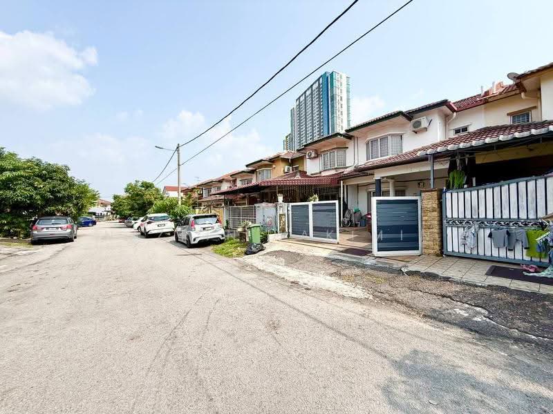 Rumah Teres 2-Tingkat untuk Dijual di Seksyen 8 (Bangi) - Nazrin Hakimin - Exterior - PropertyGuru.com.my