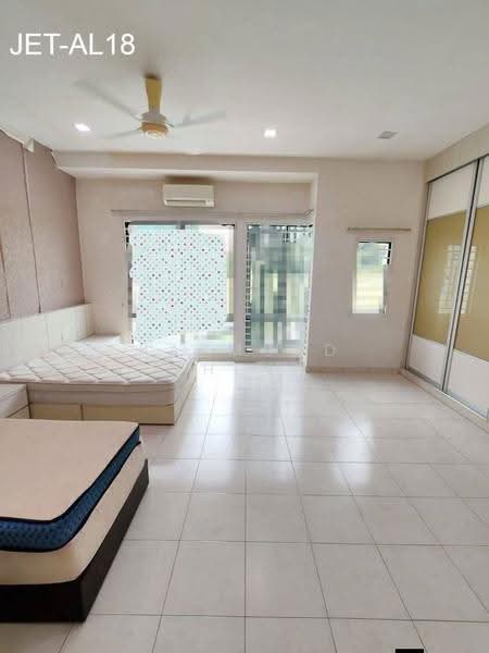 2-storey Terraced House for Sale in Setia Indah (Setia Alam) - Raymond Cheng - Bedroom - PropertyGuru.com.my