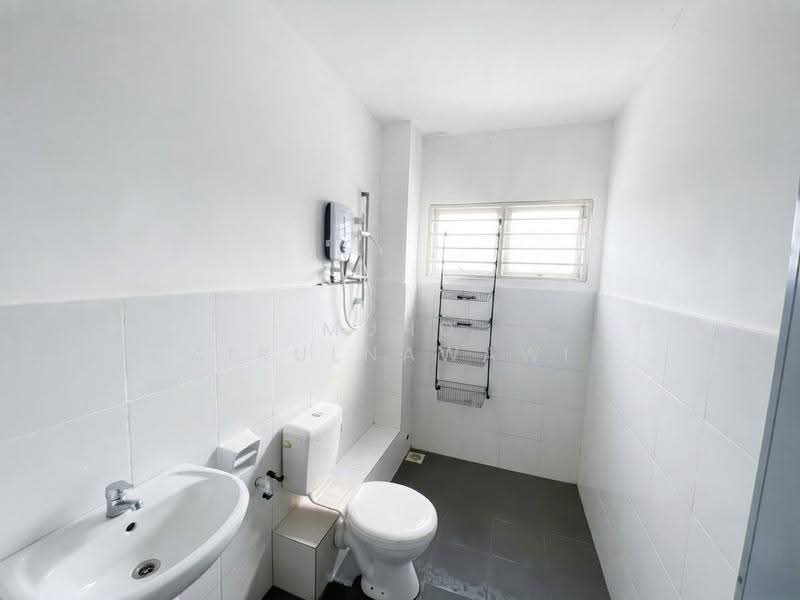 2-storey Terraced House for Sale in Eco Grandeur (Puncak Alam) - Muhd Khairulnawawi Kamaruddin - Bathroom - PropertyGuru.com.my